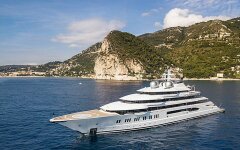 Яхта Amadea