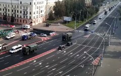 В Минск заехала военная техника: видео