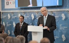 Шимон Перес