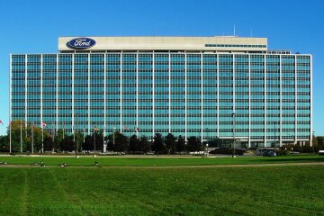 Ford начнет производит аппараты ИВЛ