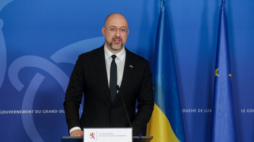 Шмигаль: Україна розраховує до квітня отримати достатню кількість снарядів