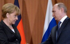 Меркель расшаркалась перед Путиным после встречи в Париже