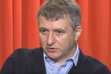 политолог Юрий Романенко