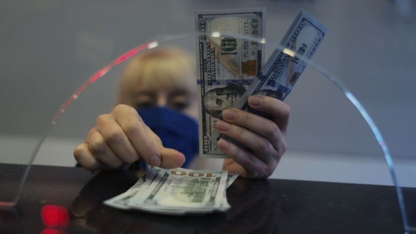 Курс валют в Украине / Фото: Associated Press