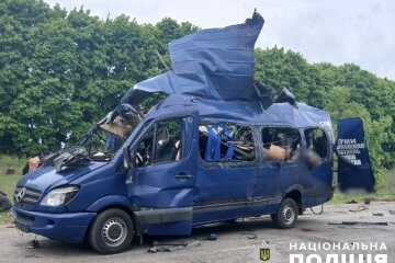 Удар по автобусу в Белополье