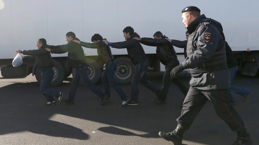Мігранти в РФ