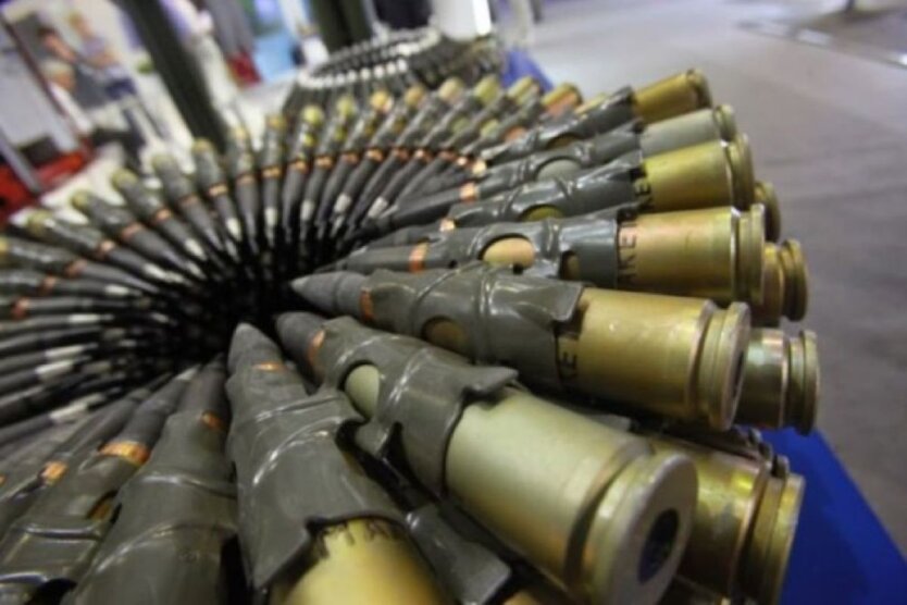 По данным НАТО, российские заводы по производству боеприпасов работают круглосуточно с 12-часовыми изменениями
