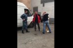В Киеве пьяные сотрудники АТБ устроили быдло-разборки: видео