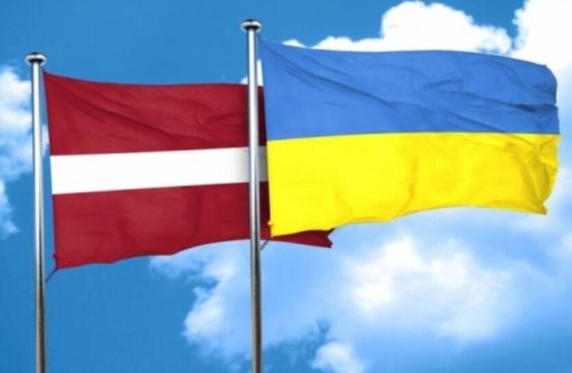 Флаги Латвии и Украины, коллаж
