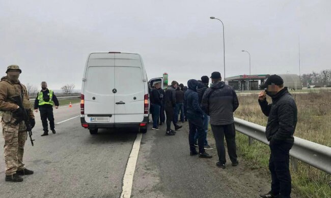 СБУ задержала автобусы с титушками на Харьковщине