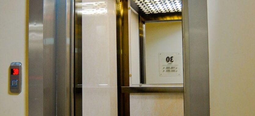 Ліфти у багатоповерхівках