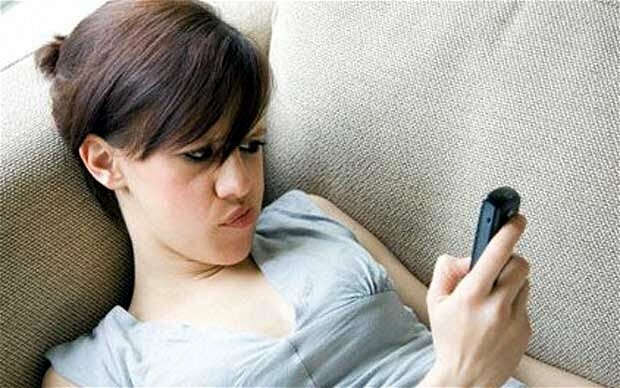 смс телефон женщина с телефоном