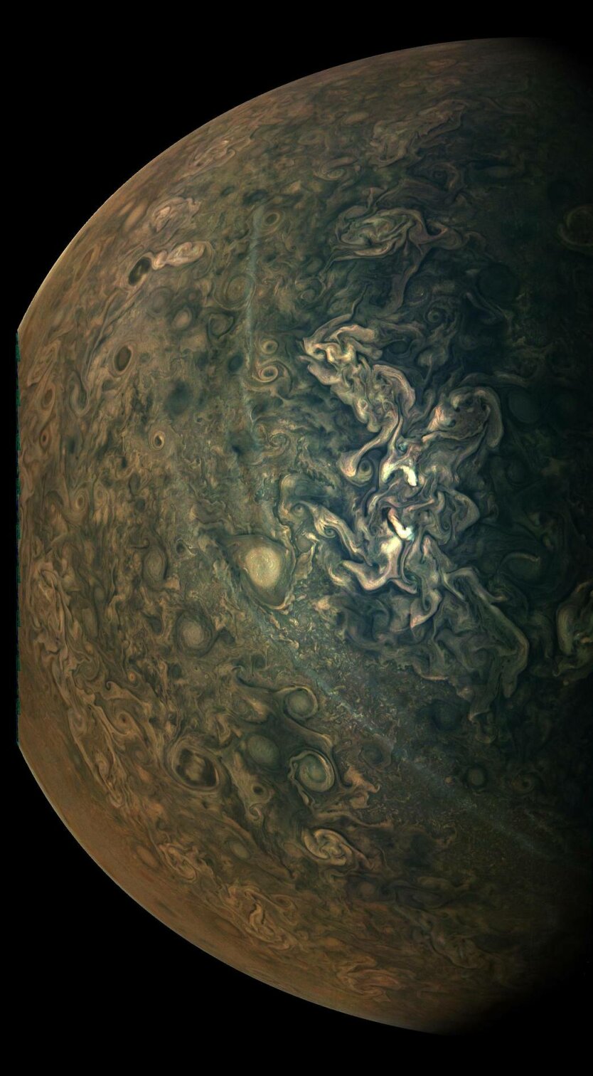 Юпитер, свежее фото со станции Juno