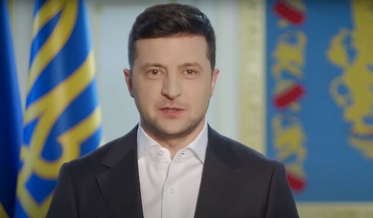 Зеленский провел массовые перестановки чиновников в Киеве