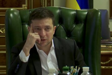 Владимир Зеленский в кабинете 2