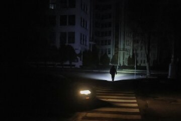 Відключення світла / Фото: Vyacheslav Madiyevskyy / REUTERS