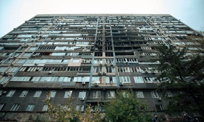 Тысячи домов в Киеве остались без света и воды: когда включат