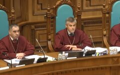 Конституционный суд Украины, языковой закон, "дискриминация русского языка"