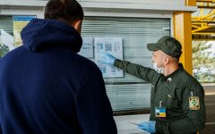 Чоловіки за кордоном / Фото: facebook.com/DPSUkraine