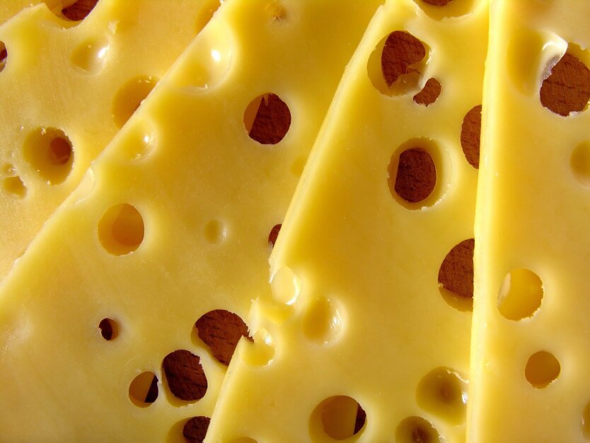 Аналитики предупредили об исчезновении отечественного сыра с полок супермаркетов: причина