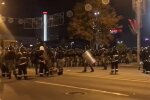 Появились видео жесткого разгона протестующих в Беларуси