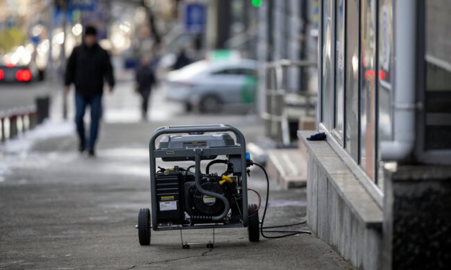 Генератори в Україні / Фото: REUTERS/Thomas Peter