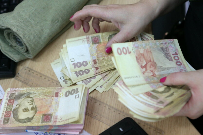 В прошлом месяце госбюджет Украины недополучил почти 8 миллиардов гривен
