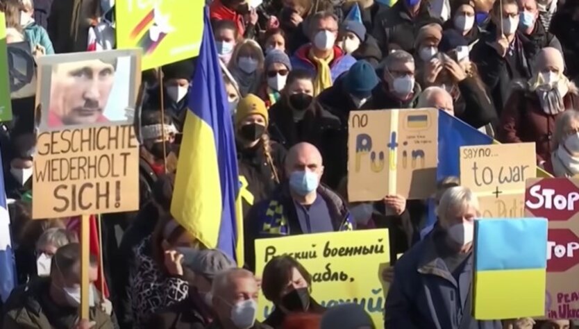 Митинг в поддержку Украины в Берлине, война с россией,