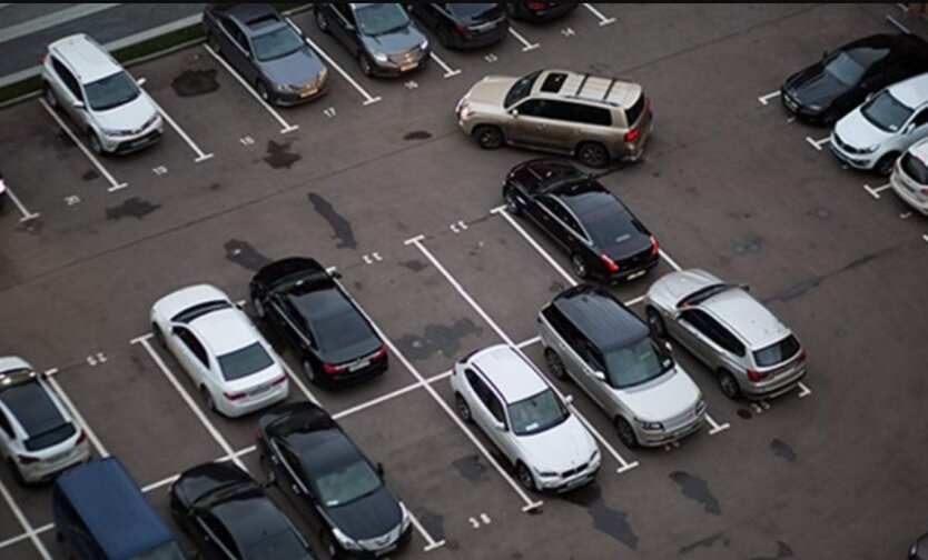 Стоимость парковки зависит от зоны города