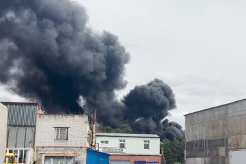 Пожар на нефтебазе в Брянске, РФ