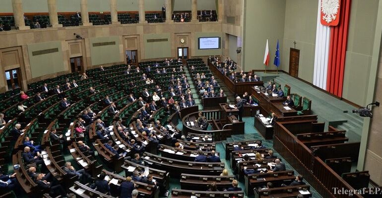 В Сейме Польши представили доклад о преступлениях РФ на Донбассе для Гаагского трибунала