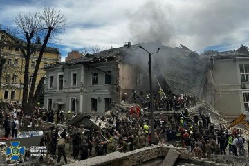 Ракетні обстріли України, Охматдит