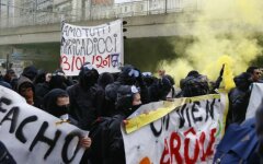 protestyi-vo-frantsii
