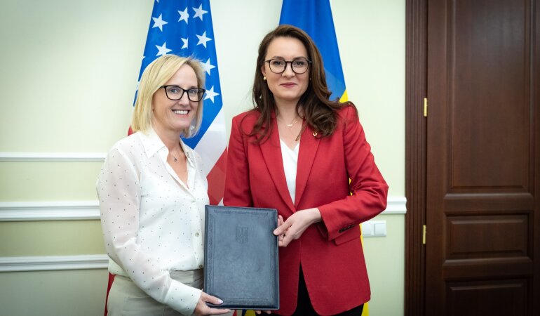 Юлія Свириденко та Джулі Девіс