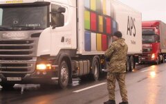 фуры грузоперевозки военный