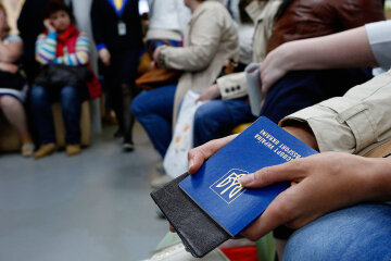 Украинским туристам разрешили въезд в Евросоюз