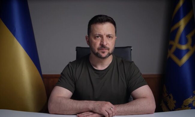 Зеленский похвалил ВСУ за "правильный" удар по аэродрому в Джанкое