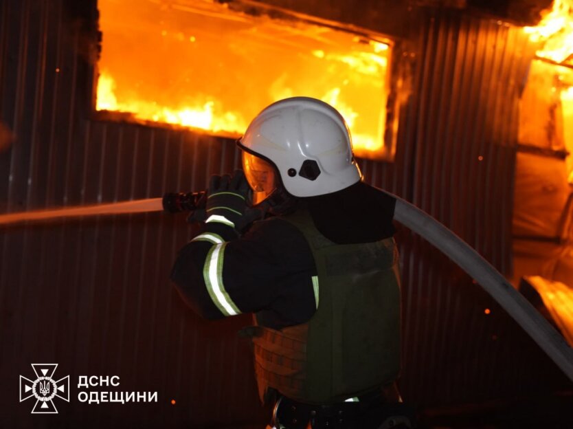 Масована атака дронів на Одесу: є жертви та руйнування