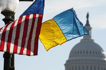 Сделка по минералам / Фото: Kevin Lamarque/REUTERS