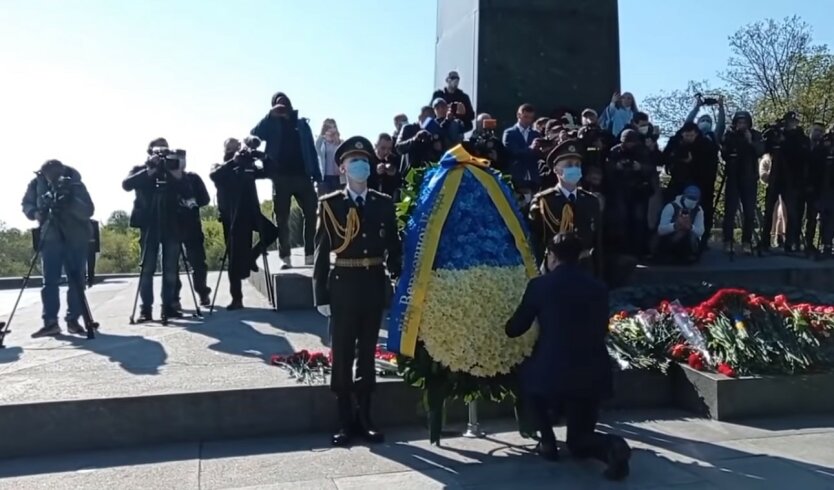Дмитрий Разумков, День победы в Украине, 9 мая в Украине