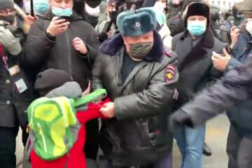 Задержание ребенка, акция в поддержку Навального, протесты