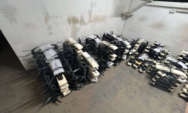 Підготовка дронів, що використовуються СБУ для спецоперації / Фото: