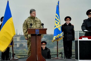 порошенко военные