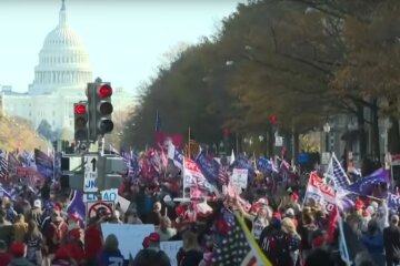 Марш сторонников Трампа в Вашингтоне завершился массовыми драками