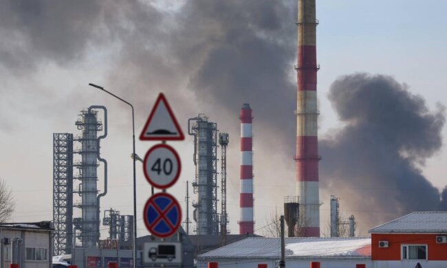 Удари по російським НПЗ