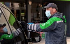 Сеть АЗС ОККО приостанавливает продажу некоторых видов топлива