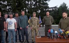 Командиры Азова после возвращения в Украину