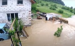 Эксперты назвали причины наводнения в Карпатах
