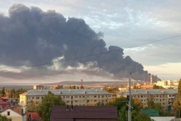 Українські дрони "розбомбили" НПЗ у Саратові: спалахнула масштабна пожежа