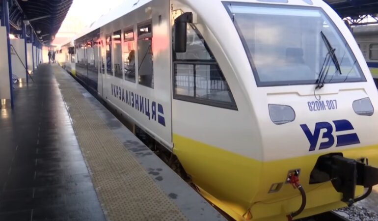 "Укрзализныця", поезда, услуги питания